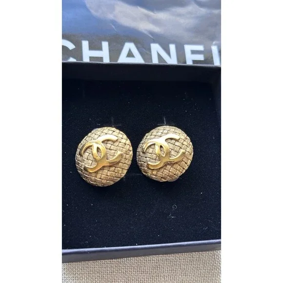 Chanel Authentic Coco Mark Braided Earrings Round Vintage Gold-tone 3 Cm - Picture 6 of 6